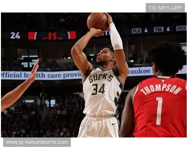 字母哥篮下连续攻破,雄鹿主场掌声雷动