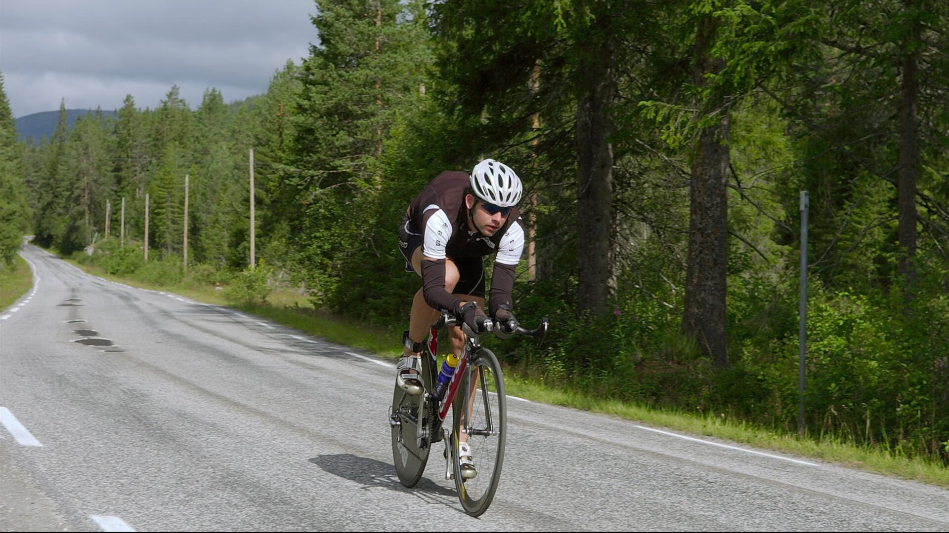 “白菜价”引爆实力，朱芳雨押宝广东男篮锋线，冲击总冠军